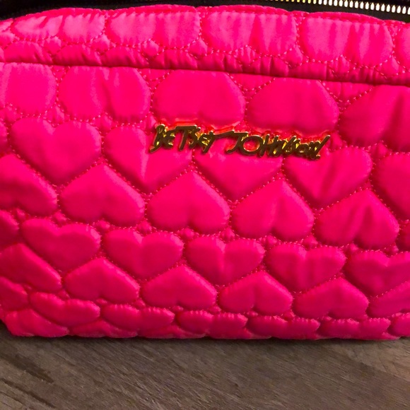 Betsey Johnson Hot Pink Quilted Heart Double Zip Cosmetic Case Makeup Bag NWT - Picture 6 of 16